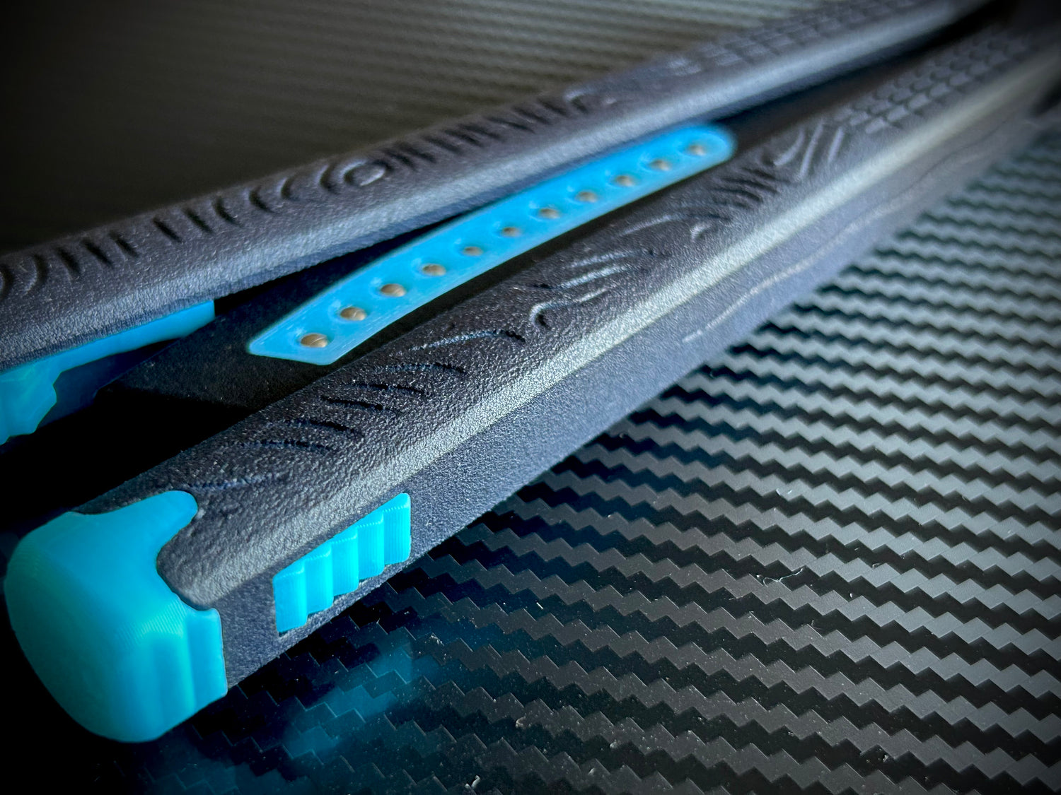 The Cycloid LC (Kershaw Lucha Compatible) is the most premium plastic butterfly knife trainer available. Whether you're looking for your first flipper, or are already experienced balisong flipper, the Cycloid LC's balance, grip, and durability will meet your needs perfectly. Made from glass-reinforced nylon, the Cycloid LC ranks among the heaviest and most durable plastic balisongs available. The Cycloid LC features channel-construction handles and clocks in at 2.7 oz.