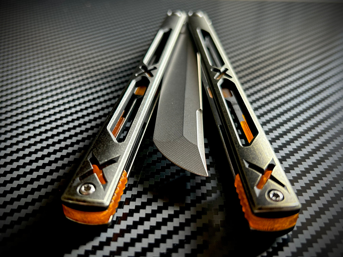 Designed and manufactured by Zippy, these are the OEM spacers and inlays included with each Bxndxge Stitch v2 balisong. This listing allows you to customize your Bxndxge Stitch v2 and Stitch-R with different colors. These mods are made in-house from a rubbery, shatter-proof polyurethane.