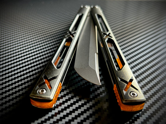 Designed and manufactured by Zippy, these are the OEM spacers and inlays included with each Bxndxge Stitch v2 balisong. This listing allows you to customize your Bxndxge Stitch v2 and Stitch-R with different colors. These mods are made in-house from a rubbery, shatter-proof polyurethane.