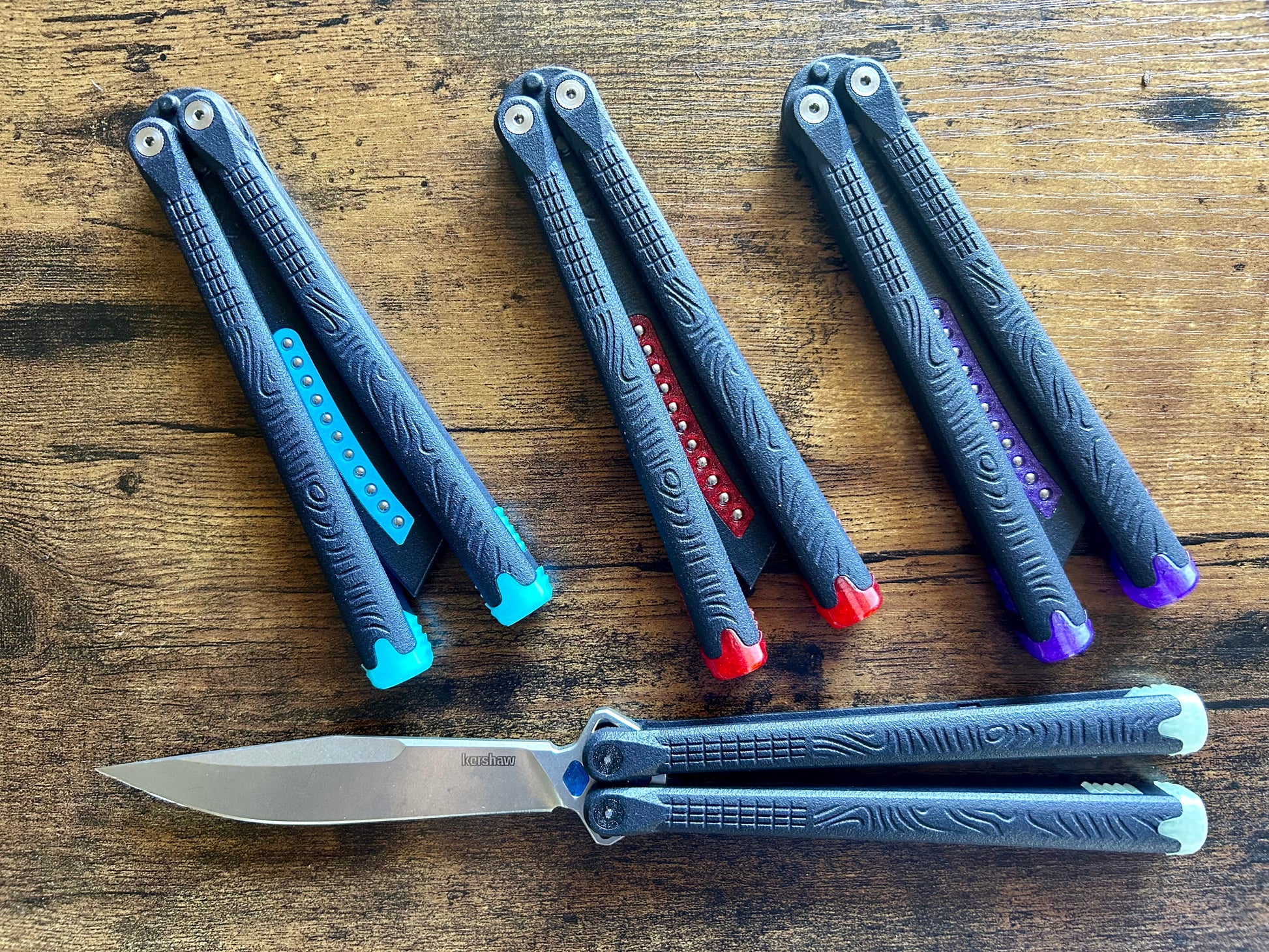 ZippyLucha handles (aka ZLucha) are a set of aftermarket handles for the Kershaw Lucha Balisong (live blade). They lighten the Lucha (3.62 oz), improve the balance for flipping, and introduce the high-performance threadlocker-free Zippy pivot/bearing system.