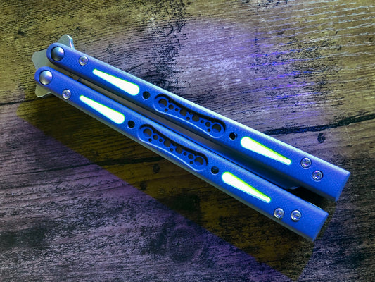 Add a pop of color to your EPS Wraith balisong with these polyurethane Zippy handle inlays.