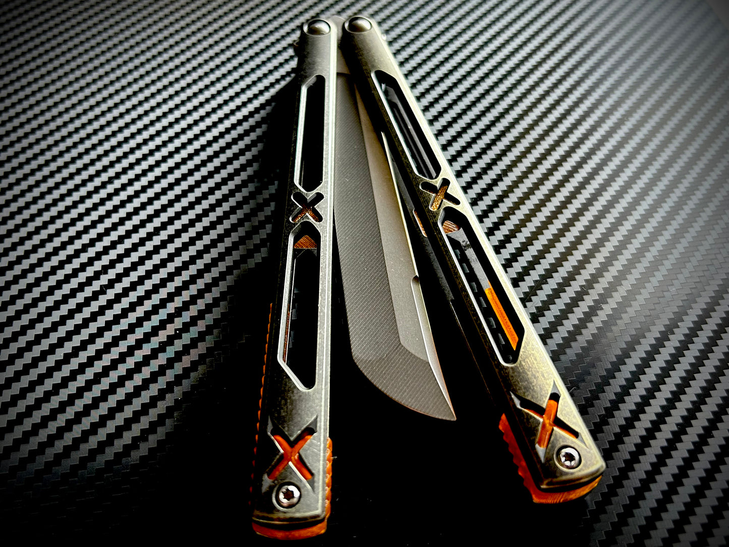Designed and manufactured by Zippy, these are the OEM spacers and inlays included with each Bxndxge Stitch v2 balisong. This listing allows you to customize your Bxndxge Stitch v2 and Stitch-R with different colors. These mods are made in-house from a rubbery, shatter-proof polyurethane.