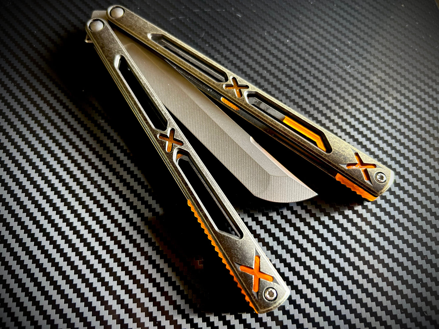 Designed and manufactured by Zippy, these are the OEM spacers and inlays included with each Bxndxge Stitch v2 balisong. This listing allows you to customize your Bxndxge Stitch v2 and Stitch-R with different colors. These mods are made in-house from a rubbery, shatter-proof polyurethane.