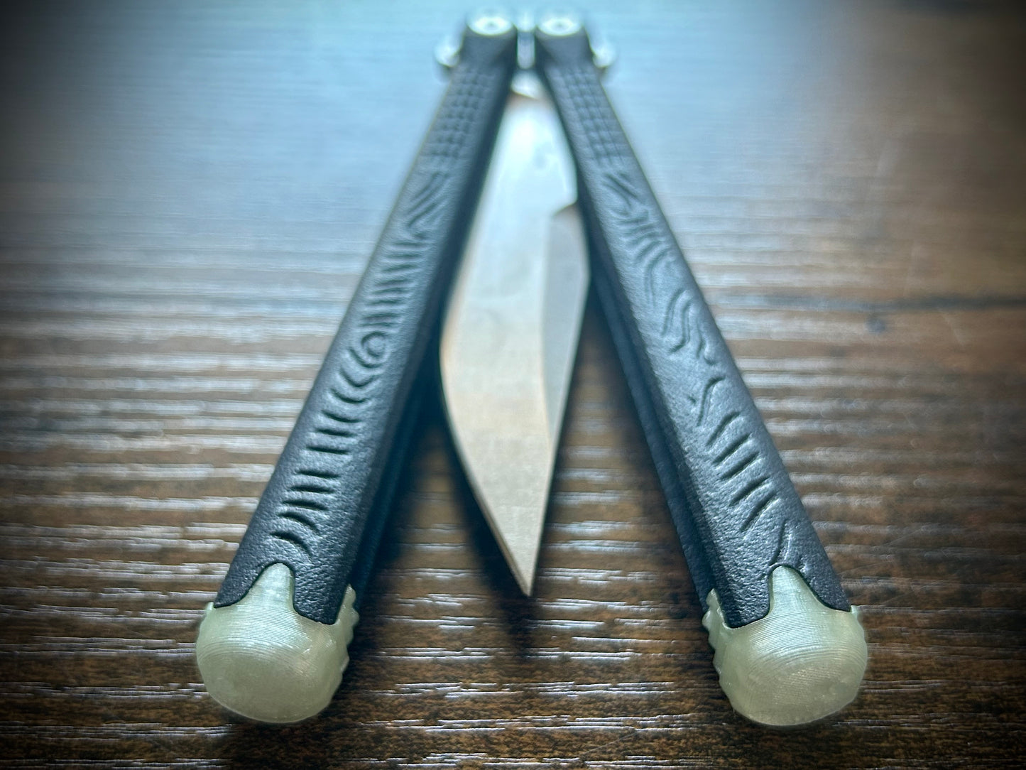 ZippyLucha handles (aka ZLucha) are a set of aftermarket handles for the Kershaw Lucha Balisong (live blade). They lighten the Lucha (3.62 oz), improve the balance for flipping, and introduce the high-performance threadlocker-free Zippy pivot/bearing system.