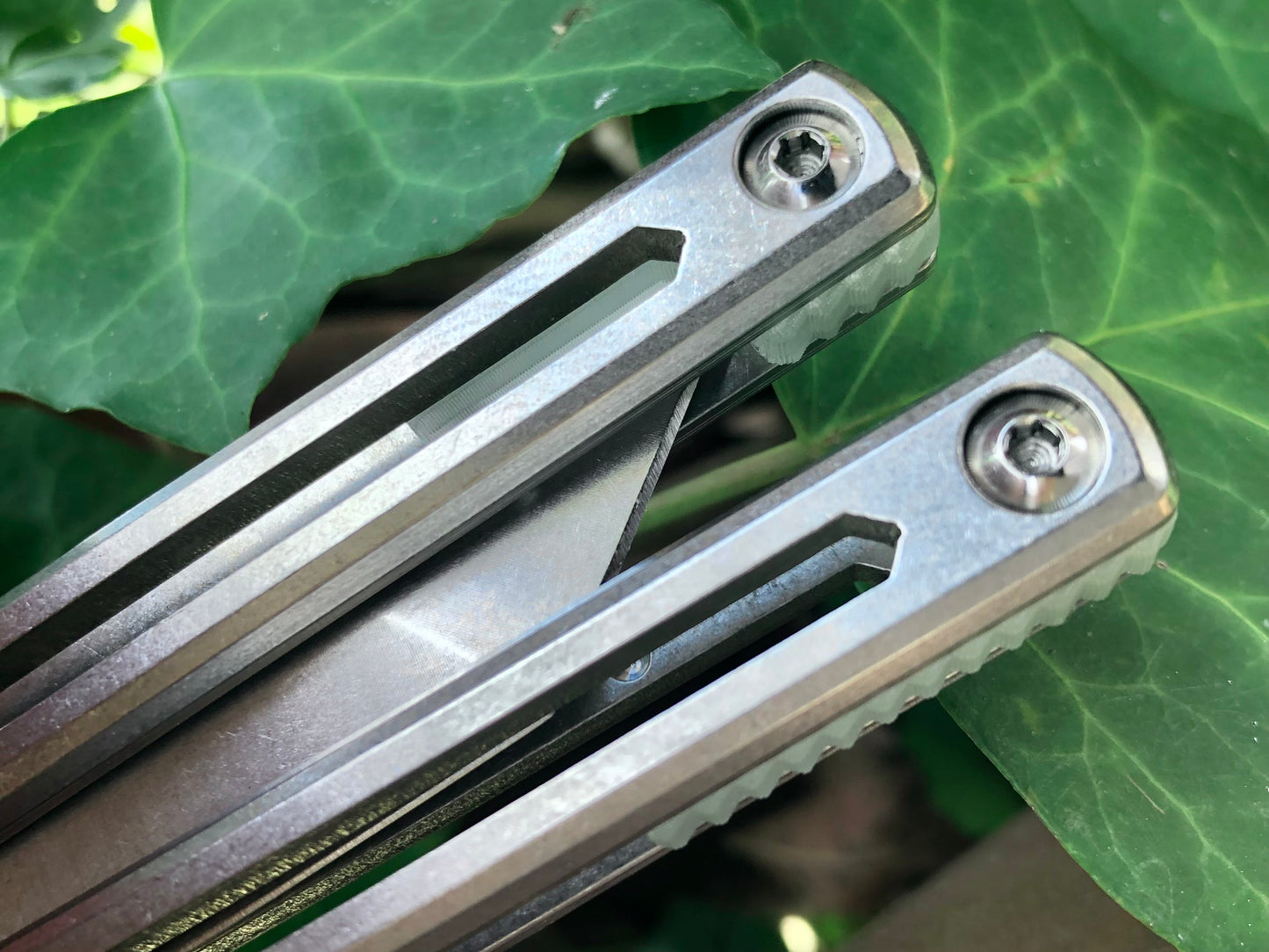 These Zippy spacers designed for the Squid Industries Hydro Balisong are made in-house from a rubbery, shatter-proof polyurethane. They add positive "sawtooth" jimping to the Hydro and are available as either full-length flush spacers for a more neutral balance, or handle extensions (with an adjustable tungsten weight system) to protect the handles from drops and increase momentum. A cosmetic blade insert is included.