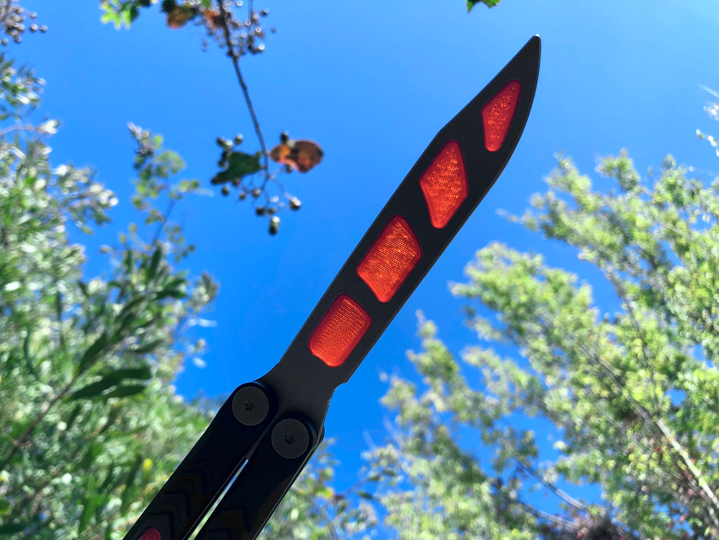 Modify the balance of your Revo Nexus balisong trainer with this custom-made Zippy balance mod. These inserts add blade weight for a more neutral balance profile. The inserts are made from a shatter-proof polyurethane and won't fall out on drops.