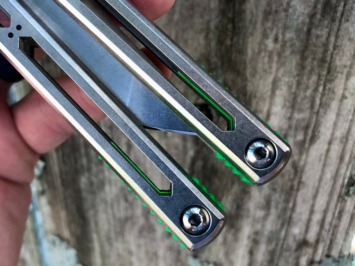 These Zippy spacers designed for the Squid Industries Hydro Balisong are made in-house from a rubbery, shatter-proof polyurethane. They add positive "sawtooth" jimping to the Hydro and are available as either full-length flush spacers for a more neutral balance, or handle extensions (with an adjustable tungsten weight system) to protect the handles from drops and increase momentum. A cosmetic blade insert is included.
