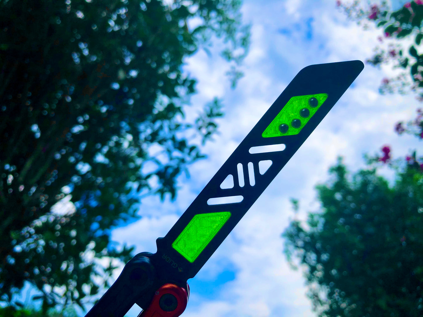 Adjust the balance of your Glidr Arctic & Glidr Antarctic trainers with these custom-made Zippy blade inserts. The insert houses 4x removable tungsten weights which enable the Glidr trainers to have more tip weight. This mod allows you to adapt your Glidrs to suit your specific balance preference.