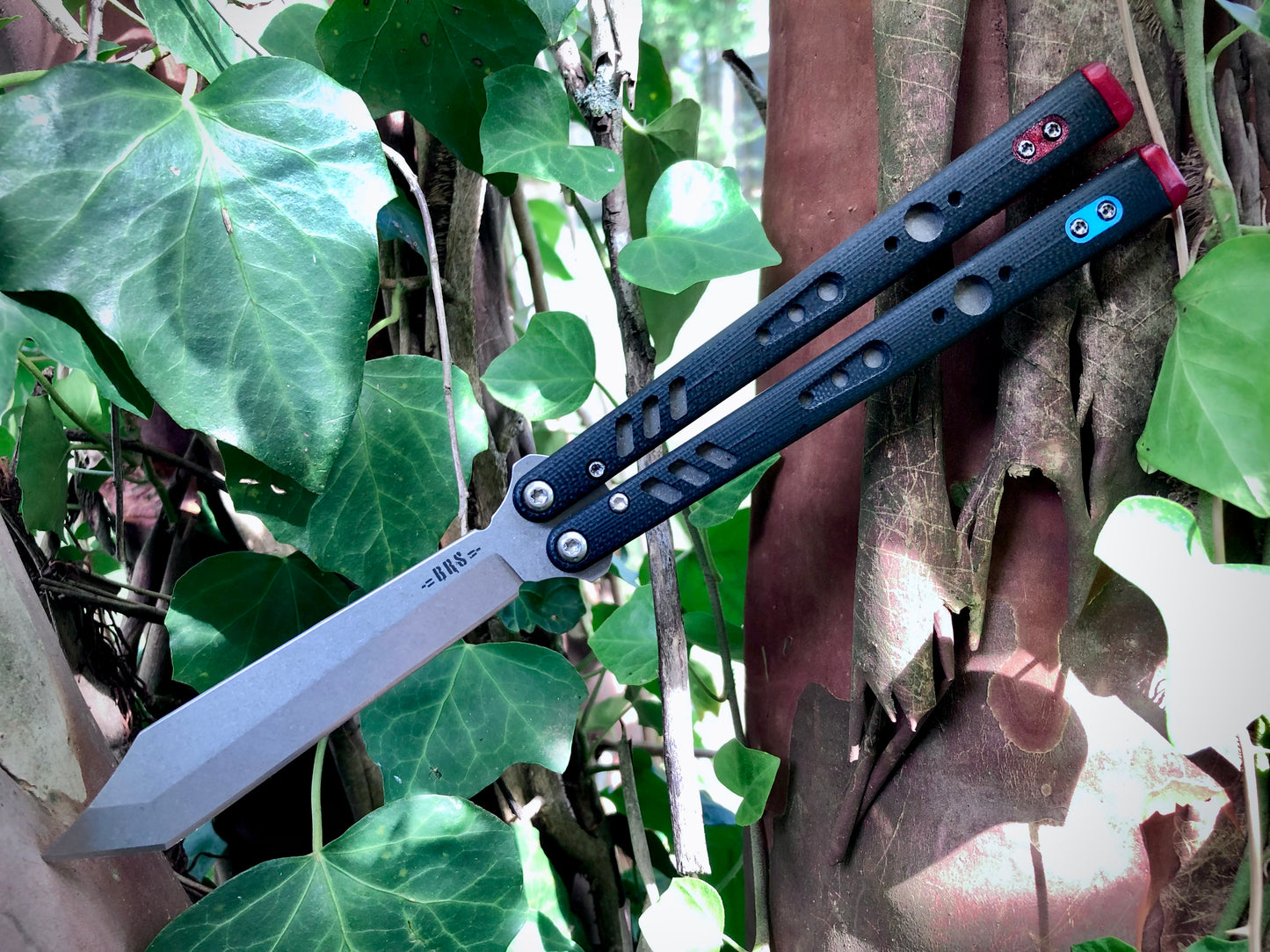 Improve the balance of your Blade Runner Systems Replicant, BRS Alpha Beast, and BRS Barebones with Zippy Spacers. Adjustable balance, positive jimping, and handle extensions to protect your favorite balisongs from concrete drops.