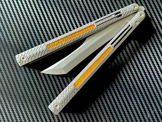 These Zippy handle inlays are designed for the Dodo Industries Ivo butterfly knife. The inlays deepen the sound, modify the grip, and add color without substantially affecting the balance of your balisong.