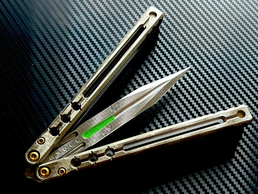 Designed for the AcidWrx Zzyzx butterfly knife with the "Judas" blade, this cosmetic Zippy inlay installs in seconds. Plus, it won’t fall out on drops or affect the balance. The inlays are made in-house from a shatter-proof polyurethane.