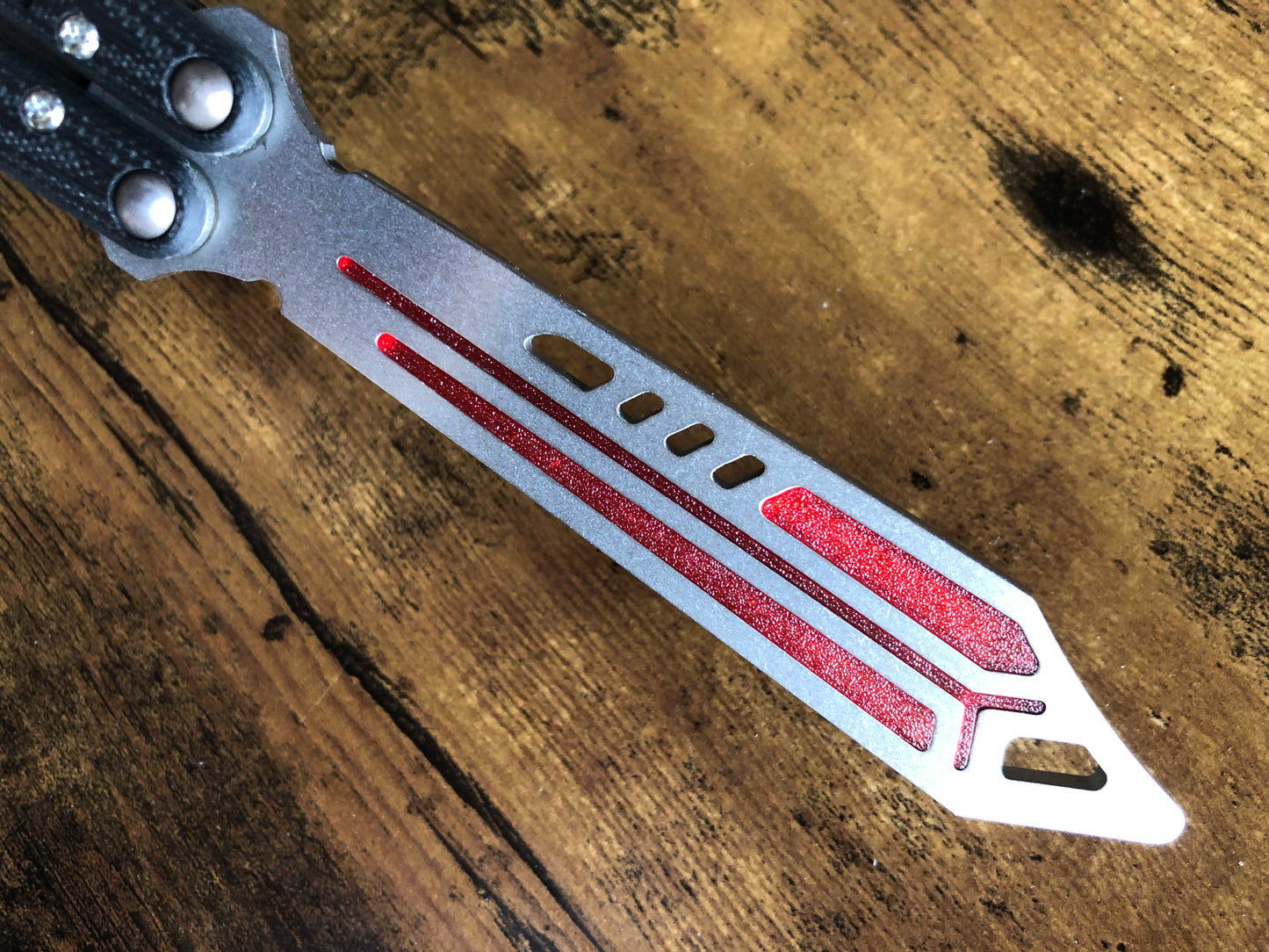 Eliminate the ring of your BRS Replicant trainer balisong with this custom-made Zippy blade insert. The insert is ultralight, weighing in at as low as 0.017 oz, so it won't affect the balance for flipping.