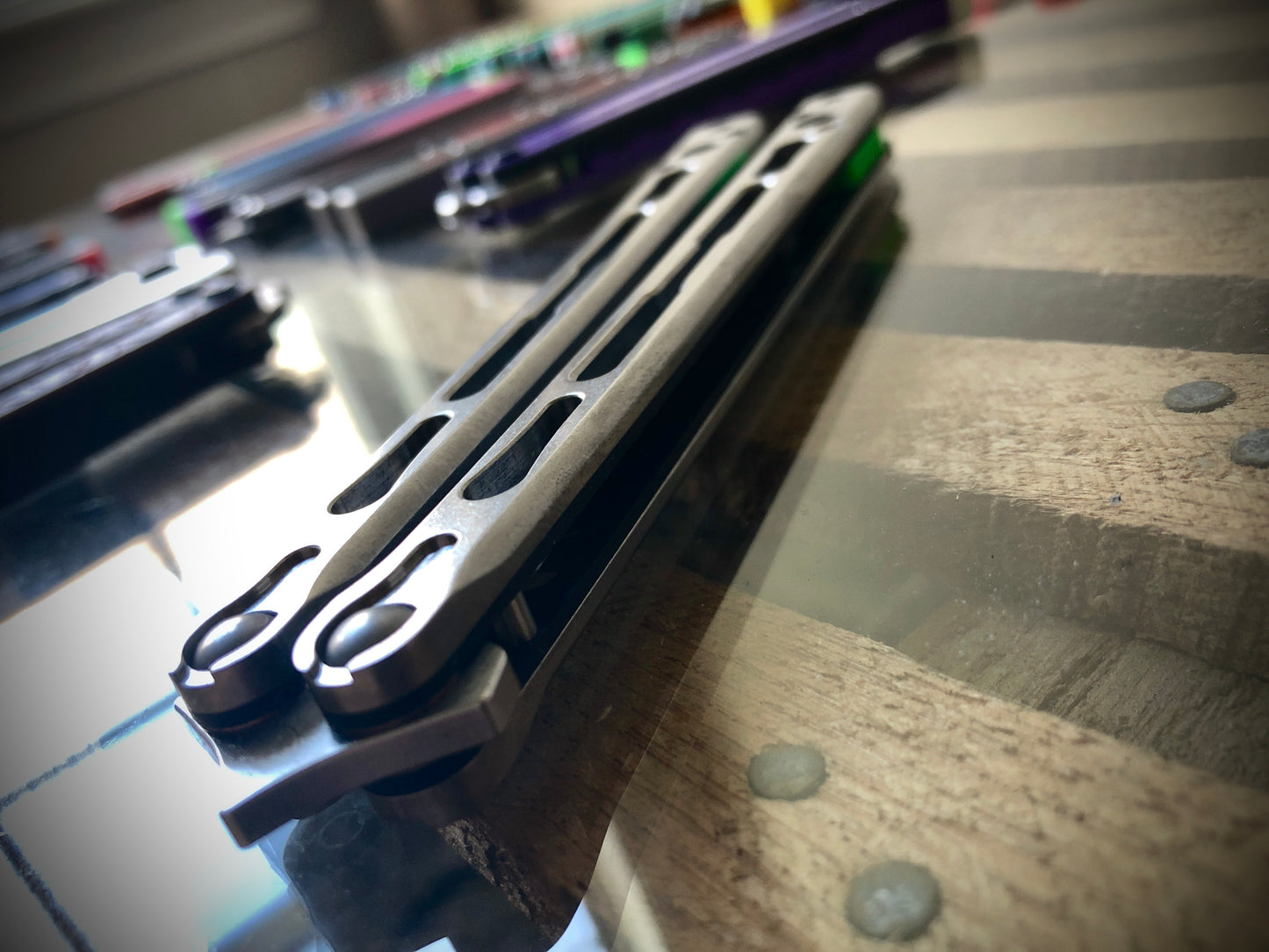 Reduce the handle bias of your HOM i-Basilisk, HOM Basilisk-R (for Titanium and G10/CF variants), and HOM Prodigy balisongs with Zippy extension spacers and handle inlays. Make your HOM Chimera balisong a more neutral flipper with Zippy spacers: full-length spacers with jimping, or spring-latch spacers that counterweight the safe handle for improved balance.