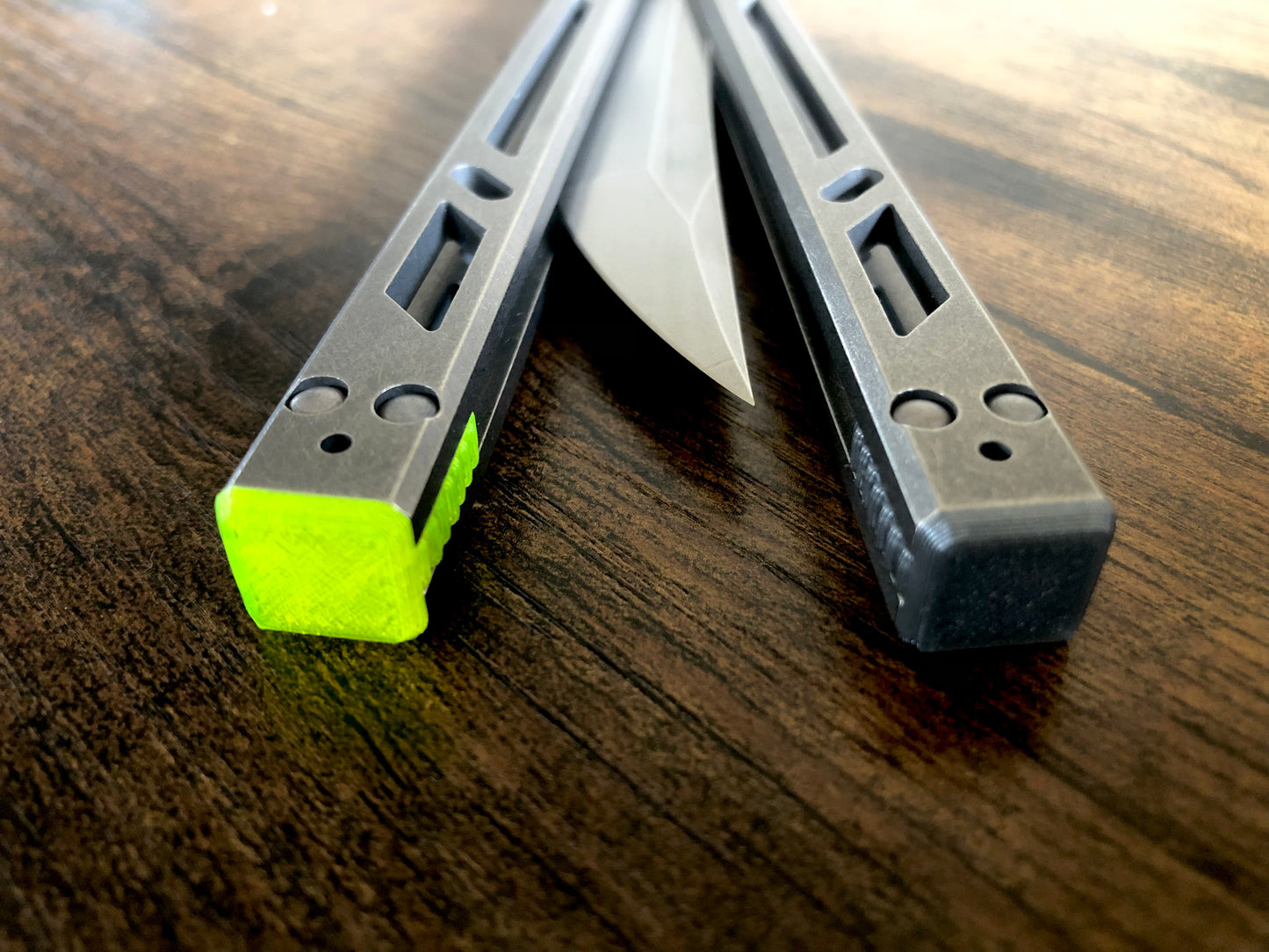 These Zippy spacers are designed for the BRS Barebones and Tibones, and are made in-house from a rubbery, shatter-proof polyurethane. The spacers are offered as either extensions or full-length "flush" spacers. The full-length spacers offer a slightly more neutral balance, while the extensions round the edges for comfort and protect the handles from drops. Both spacers feature positive jimping and enable adjustable balance with up to 1x removable tungsten weight per spacer.