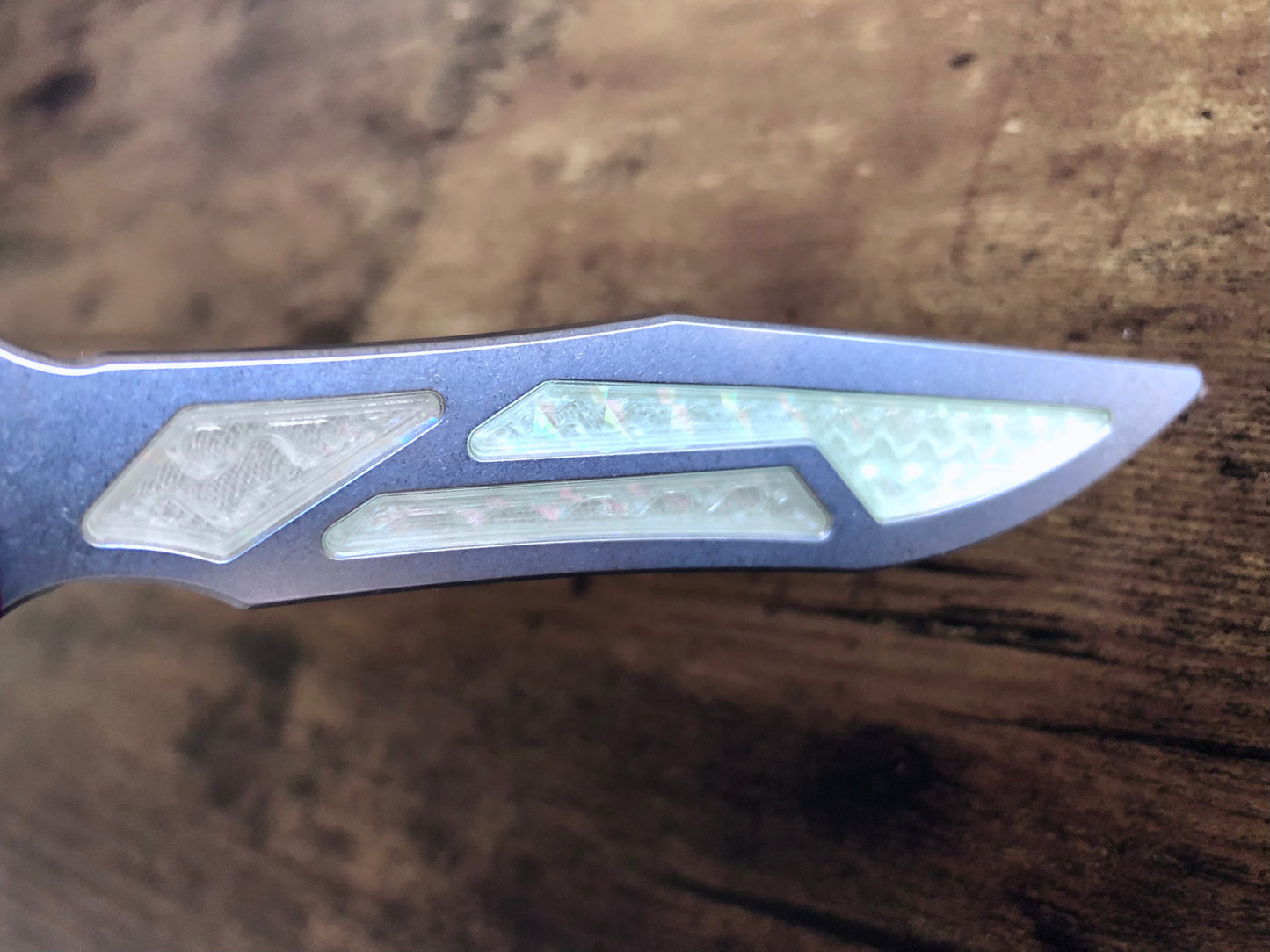 Adjust the weight distribution of your LDY Orion v1.5 balisong trainer with this custom-made Zippy balance mod. This mod consists of shatter-proof polyurethane inserts which add tip and spine weight to the blade for increased momentum and a more neutral balance.