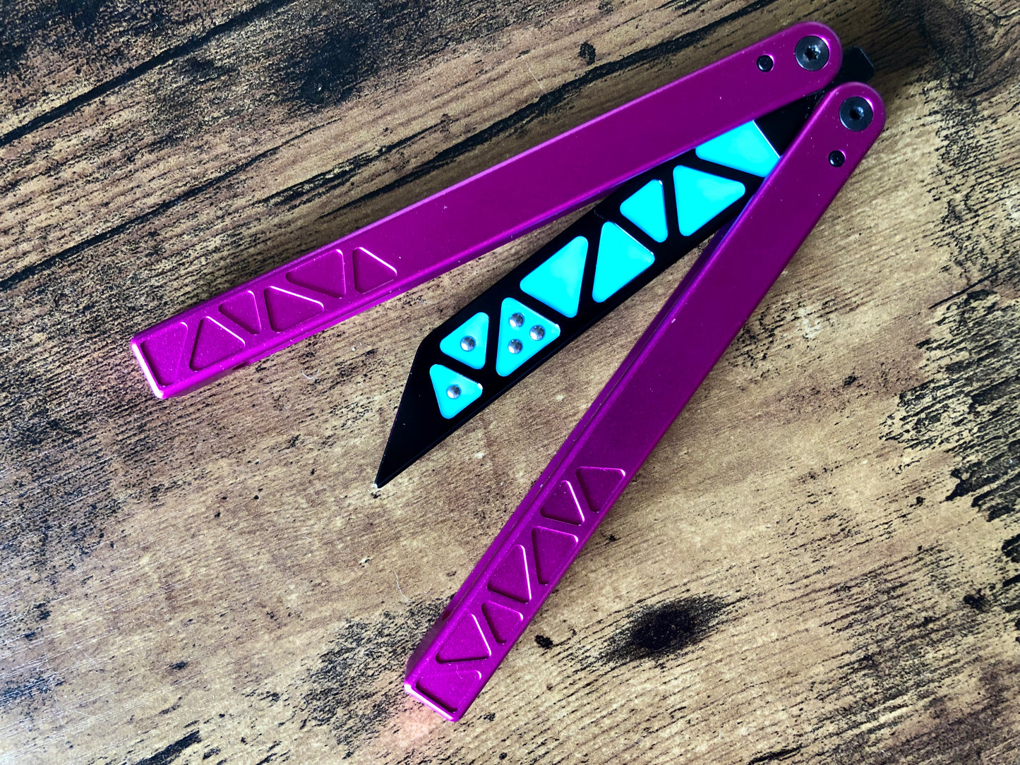 Reduce the handle bias of your Glidr OG 2 with these weighted Zippy blade inserts.