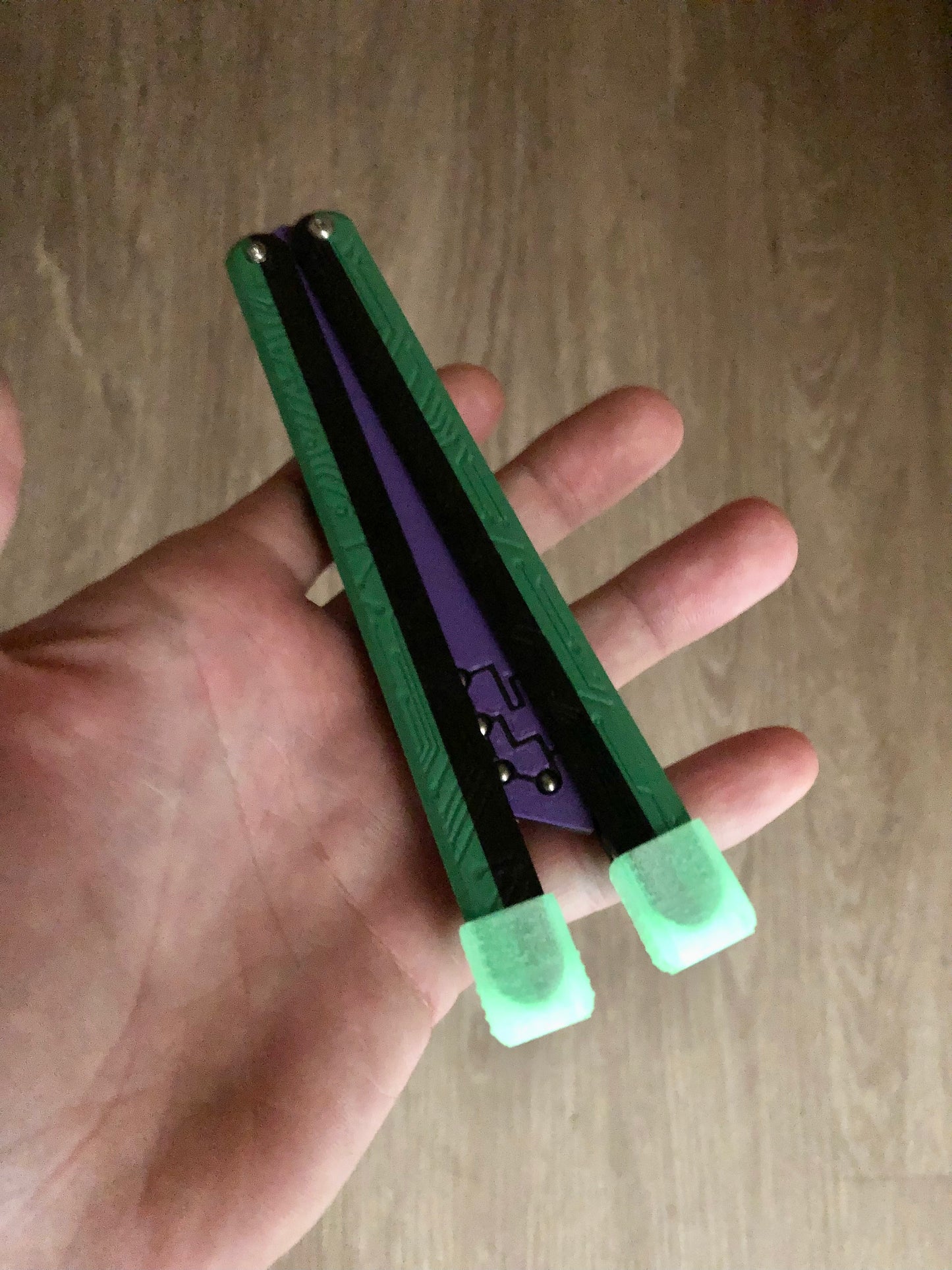 Protect your favorite balisong handles from concrete drops with the original Zippy handle caps. Weight caps to adjust the balance, slim caps for low-profile handle protection and grip for ladders, and LED caps for a light-up balisong experience. Mark your bite handle with the best bite markers on the market.