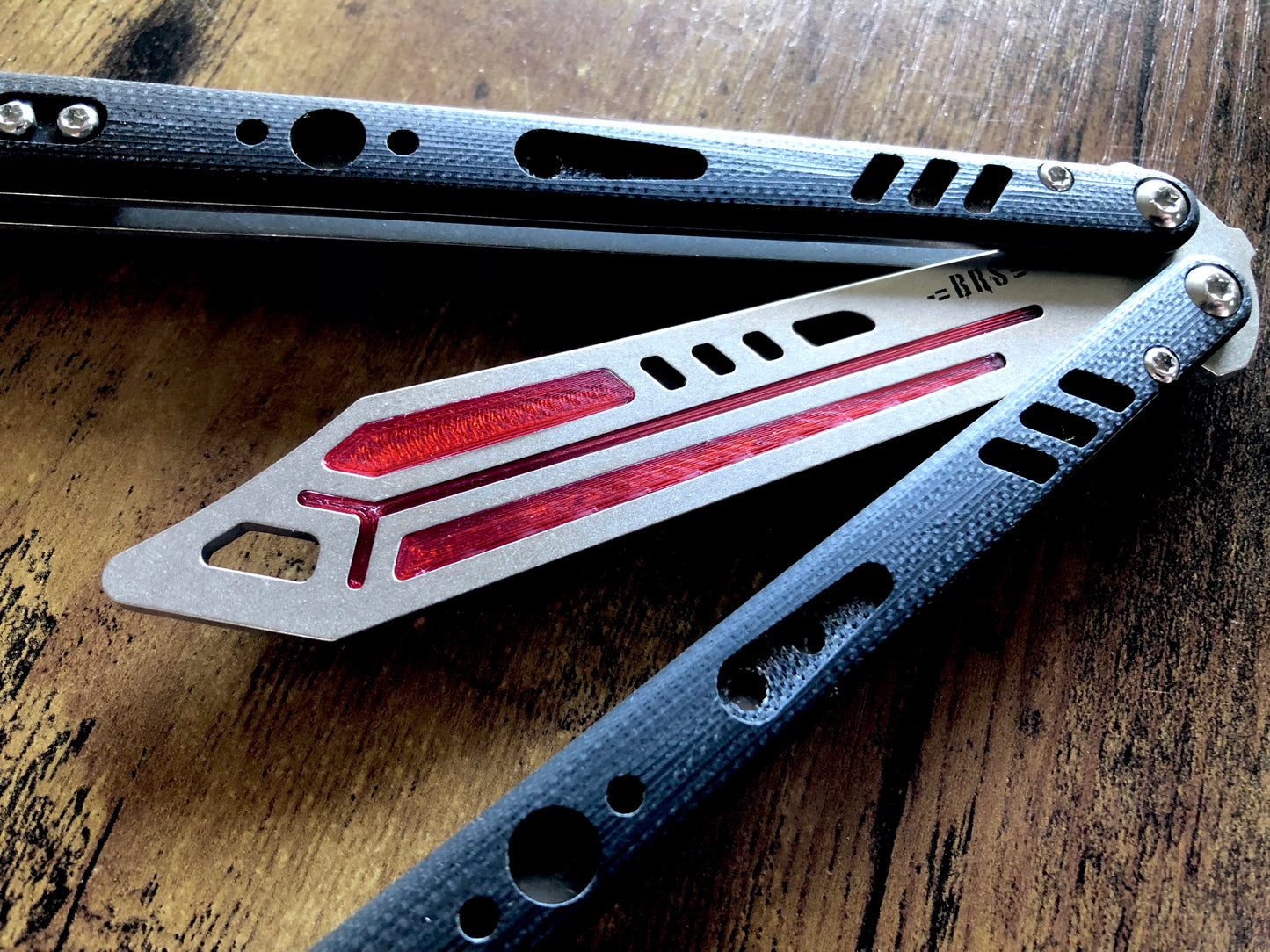 Eliminate the ring of your BRS Replicant trainer balisong with this custom-made Zippy blade insert. The insert is ultralight, weighing in at as low as 0.017 oz, so it won't affect the balance for flipping.