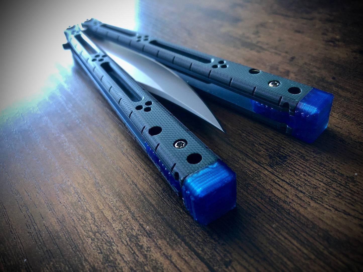 Reduce the handle bias of your HOM i-Basilisk, HOM Basilisk-R (for Titanium and G10/CF variants), and HOM Prodigy balisongs with Zippy extension spacers and handle inlays.