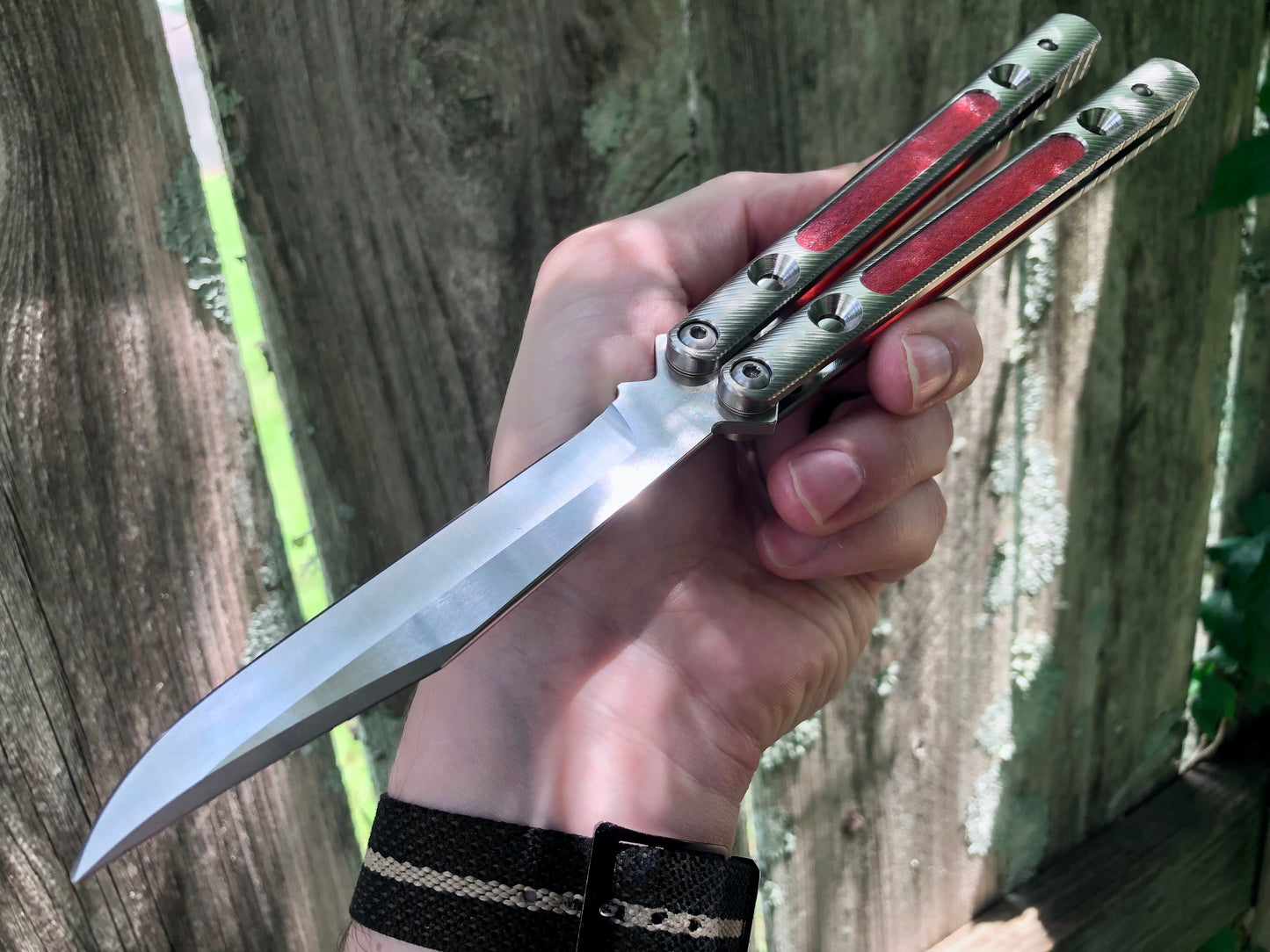 Add grip, comfort, and eliminate ring with these Zippy polyurethane handle inlays designed to fit the titanium Squiggle handles for the Squid Industries Krake Raken balisong.