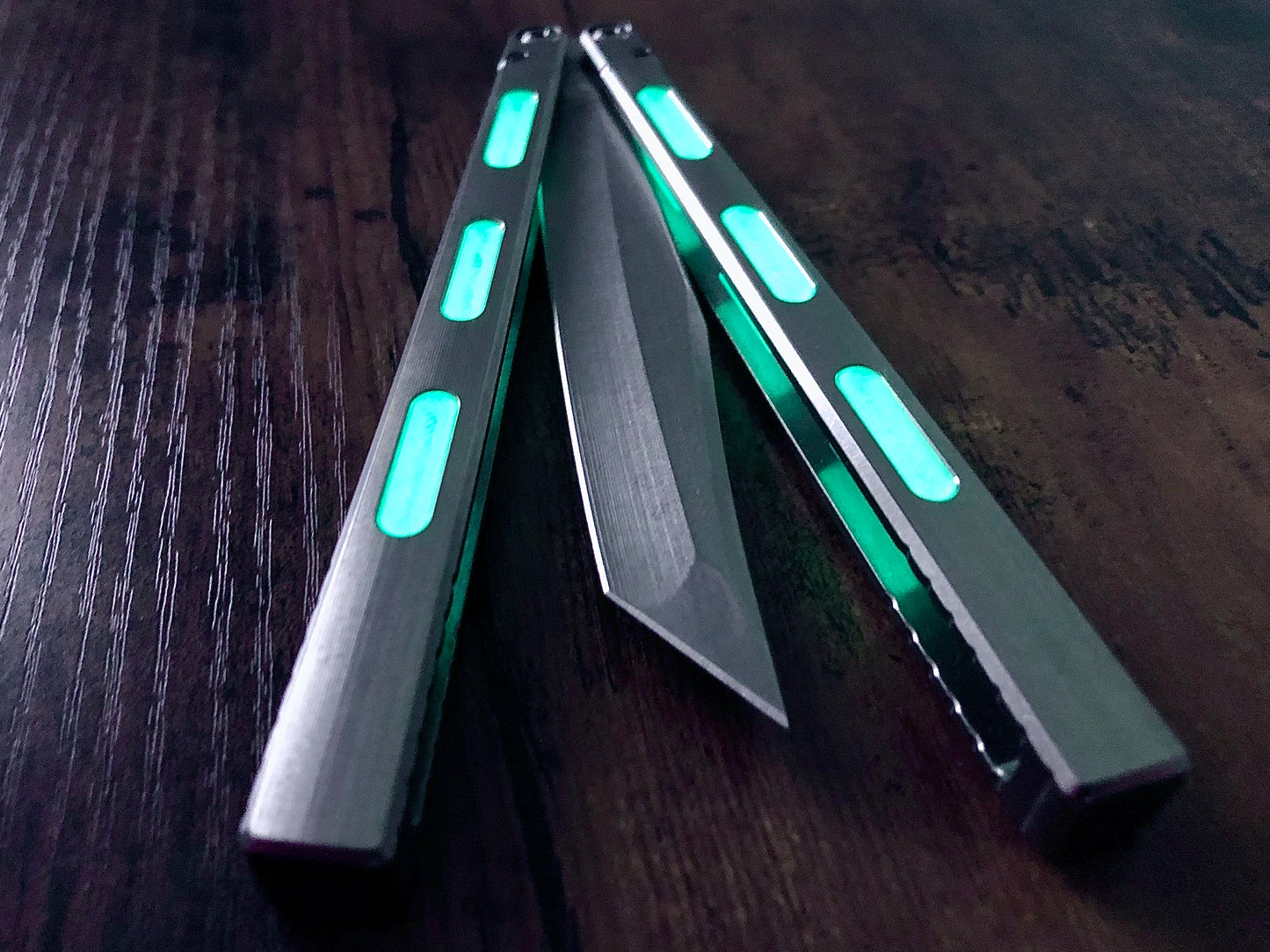 Zippy mods for the MachineWise Opus, Serif, Prysma, Maryn, and SlifT v2 balisongs to change the balance, add grip, and eliminate the ring.