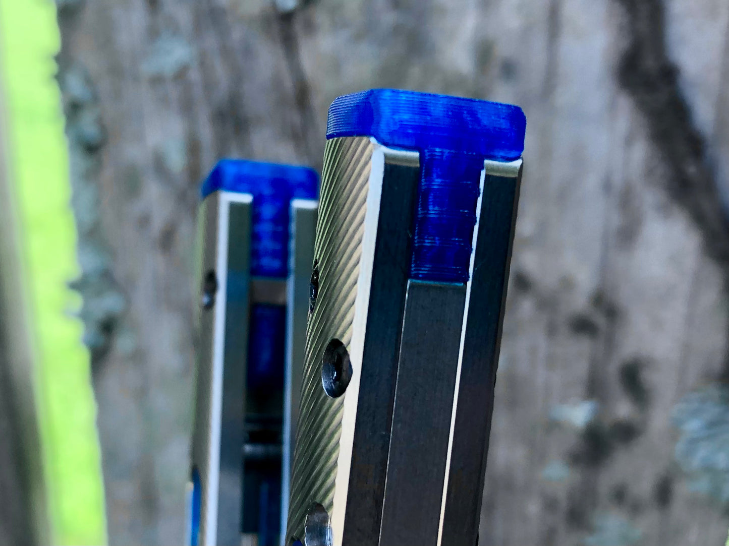 Extend and protect the handles of your Geof Dumas Ex10 and Ex11 balisongs with these Zippy extensions, which offer adjustable balance. Handle inlays modify the grip and sound.