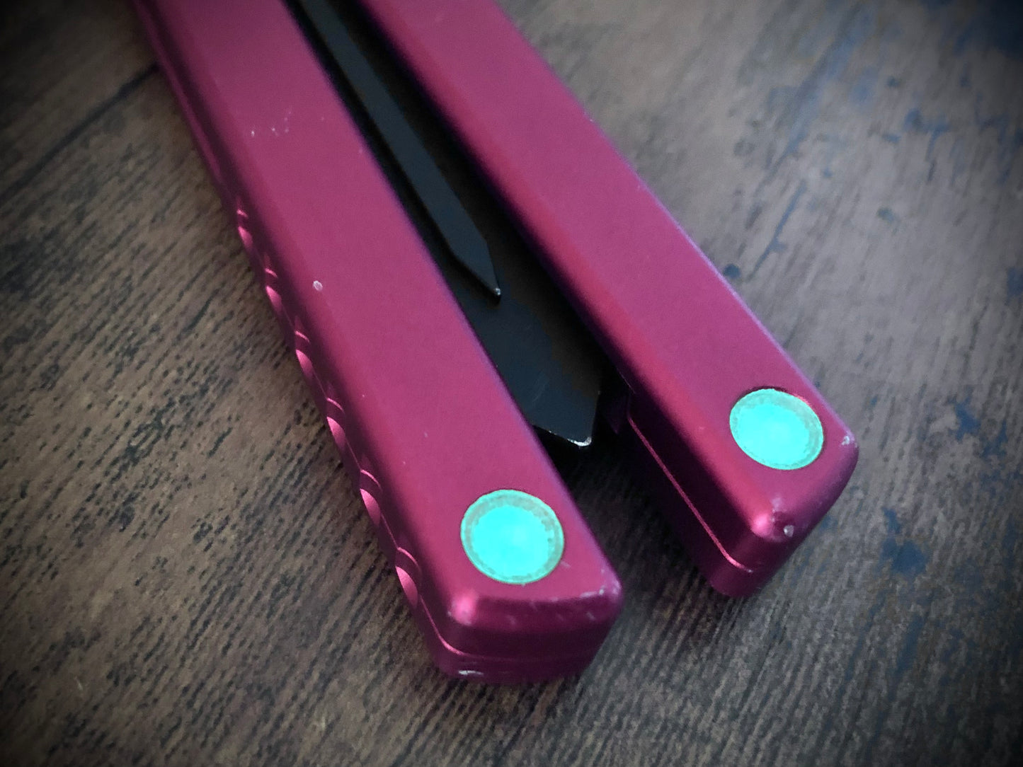Reduce the handle bias of balisongs that accept 3/16" sexbolts at the base of the handles. This mod replaces the metal sexbolts at the base of the handles with featherweight, shatter-proof polyurethane sexbolts to reduce end-weight and modify the weight distribution of your balisong.