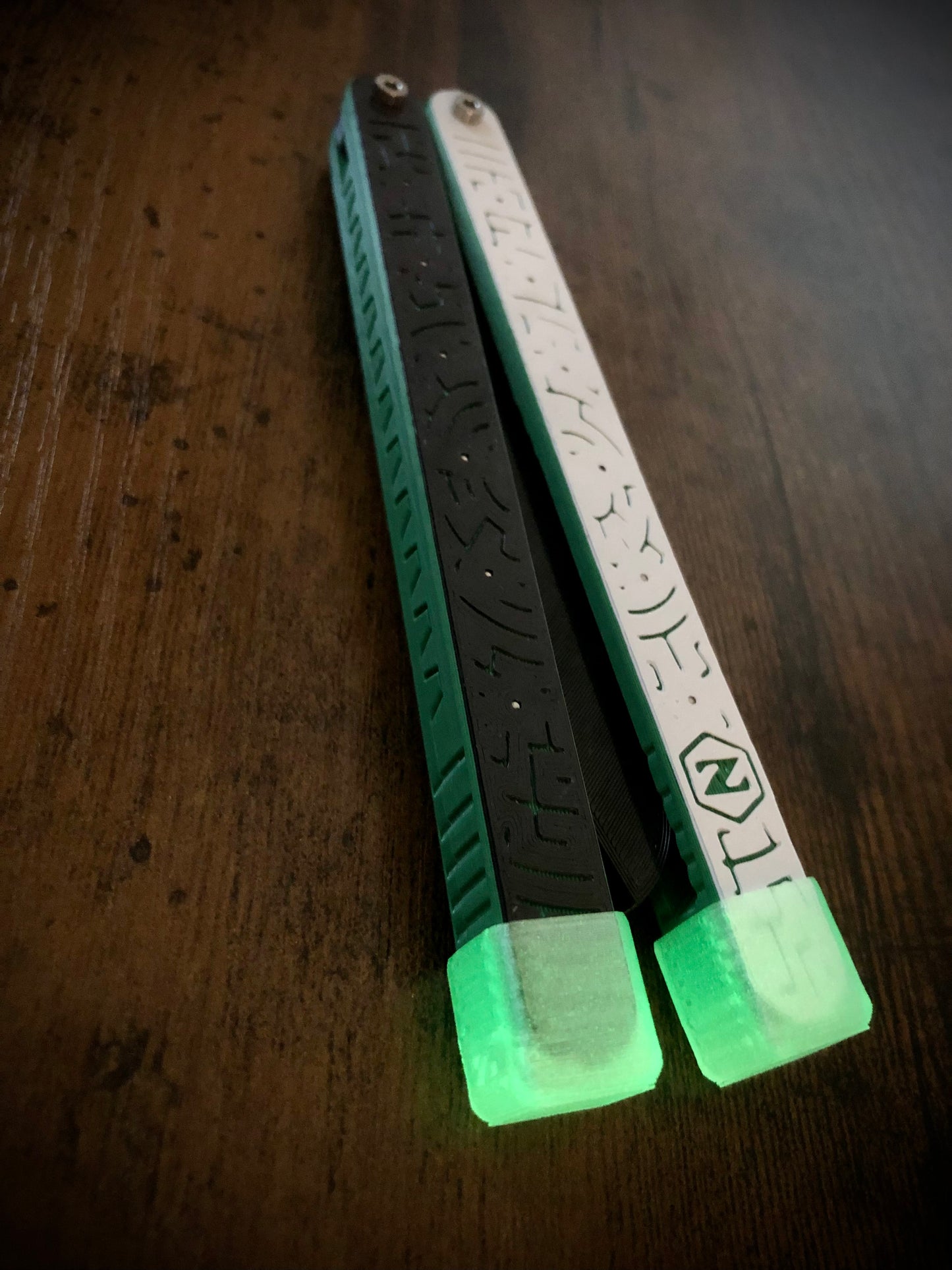 Protect your favorite balisong handles from concrete drops with the original Zippy handle caps. Weight caps to adjust the balance, slim caps for low-profile handle protection and grip for ladders, and LED caps for a light-up balisong experience. Mark your bite handle with the best bite markers on the market.