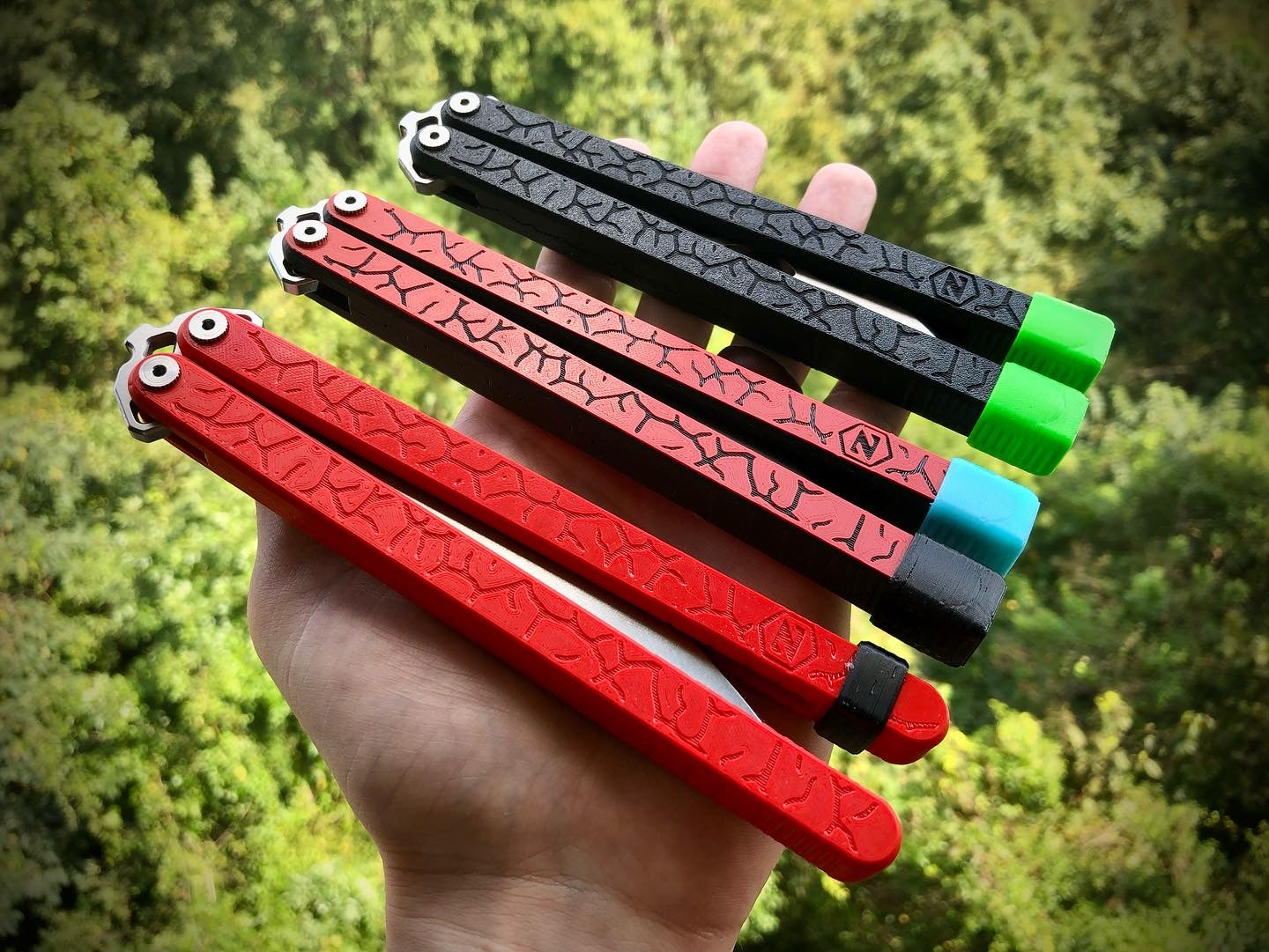Protect your favorite balisong handles from concrete drops with the original Zippy handle caps. Weight caps to adjust the balance, slim caps for low-profile handle protection and grip for ladders, and LED caps for a light-up balisong experience. Mark your bite handle with the best bite markers on the market.