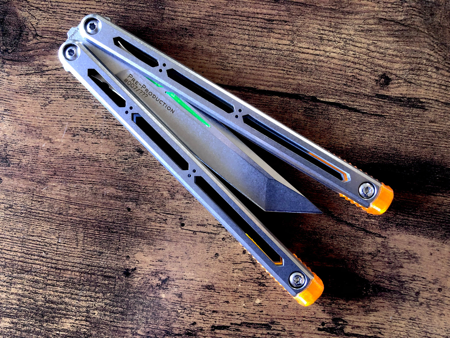 These Zippy spacers designed for the Squid Industries Hydro Balisong are made in-house from a rubbery, shatter-proof polyurethane. They add positive "sawtooth" jimping to the Hydro and are available as either full-length flush spacers for a more neutral balance, or handle extensions (with an adjustable tungsten weight system) to protect the handles from drops and increase momentum. A cosmetic blade insert is included.
