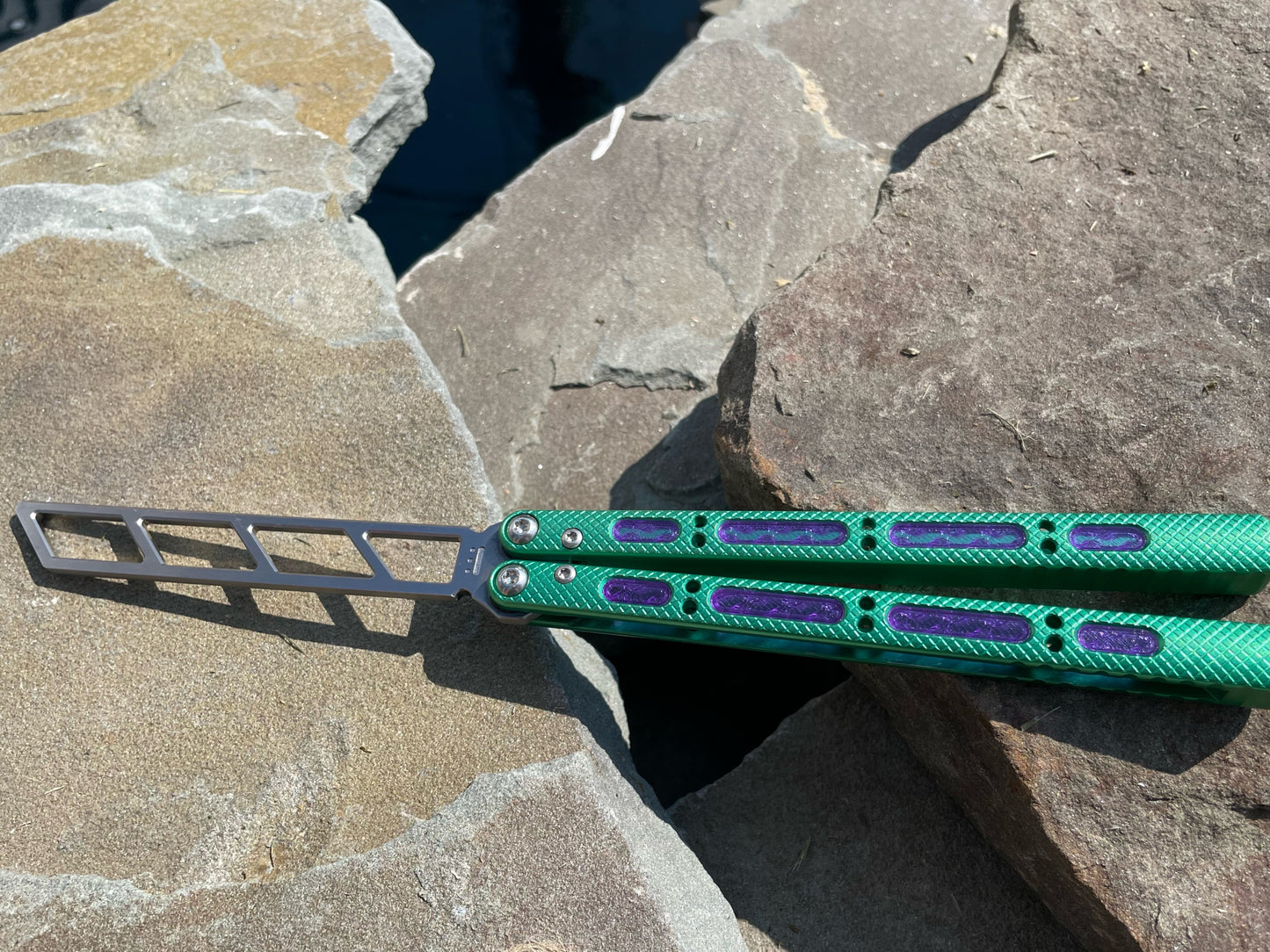 Modify the grip of your NRB Concepts SLight balisong and NRB UltraLight balisong trainer with Zippy handle inlays.