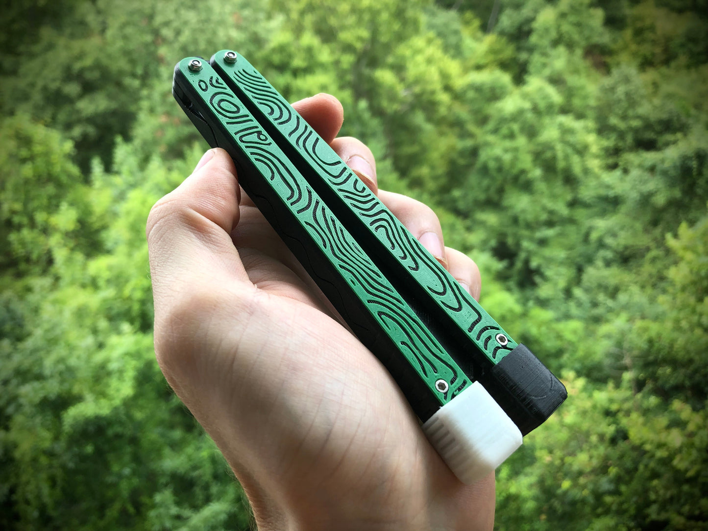 Protect your favorite balisong handles from concrete drops with the original Zippy handle caps. Weight caps to adjust the balance, slim caps for low-profile handle protection and grip for ladders, and LED caps for a light-up balisong experience. Mark your bite handle with the best bite markers on the market.