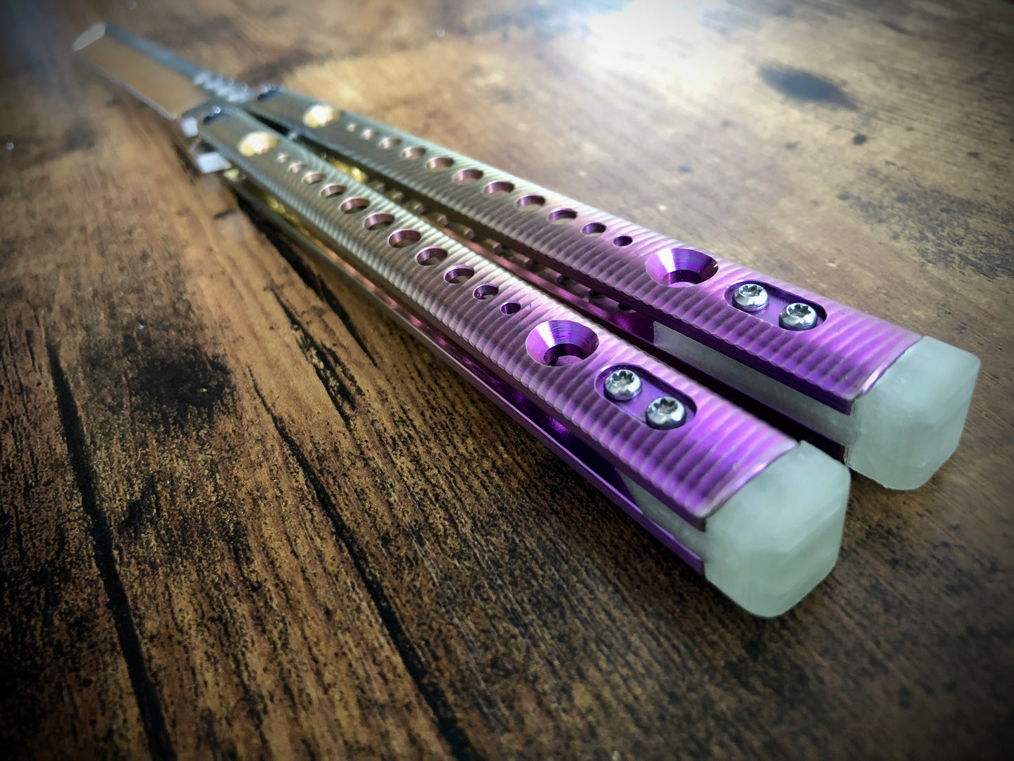 Improve the balance of your Blade Runner Systems Replicant, BRS Alpha Beast, and BRS Barebones with Zippy Spacers. Adjustable balance, positive jimping, and handle extensions to protect your favorite balisongs from concrete drops.
