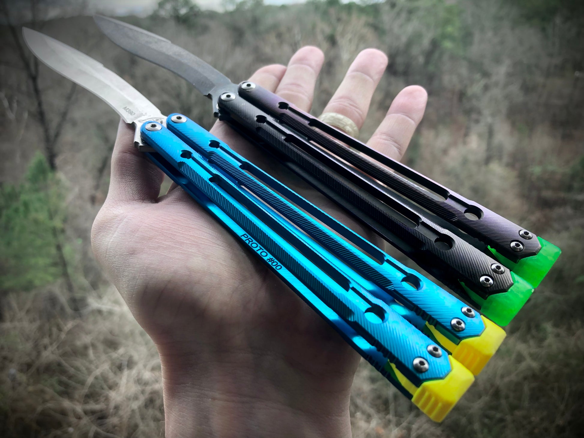 Improve the balance of your Black Balisong Reaper and Da Purge v2 balisongs with Zippy extension spacers. The spacers feature removable tungsten weights and positive jimping for an improved flipping experience.