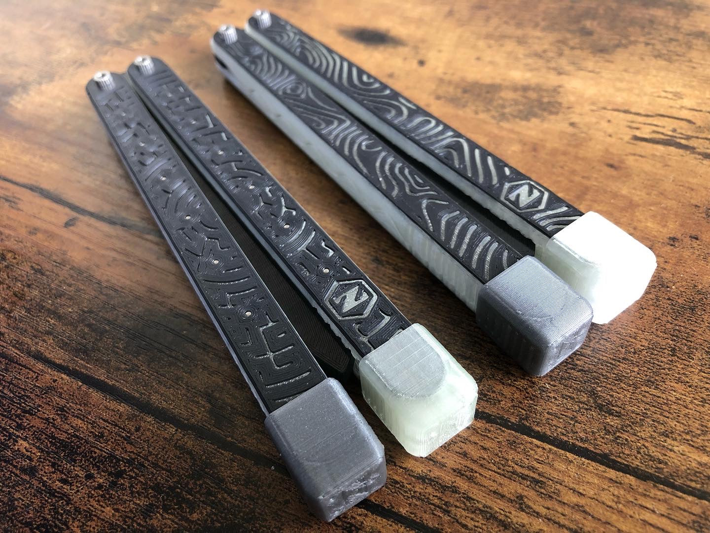 Protect your favorite balisong handles from concrete drops with the original Zippy handle caps. Weight caps to adjust the balance, slim caps for low-profile handle protection and grip for ladders, and LED caps for a light-up balisong experience. Mark your bite handle with the best bite markers on the market.