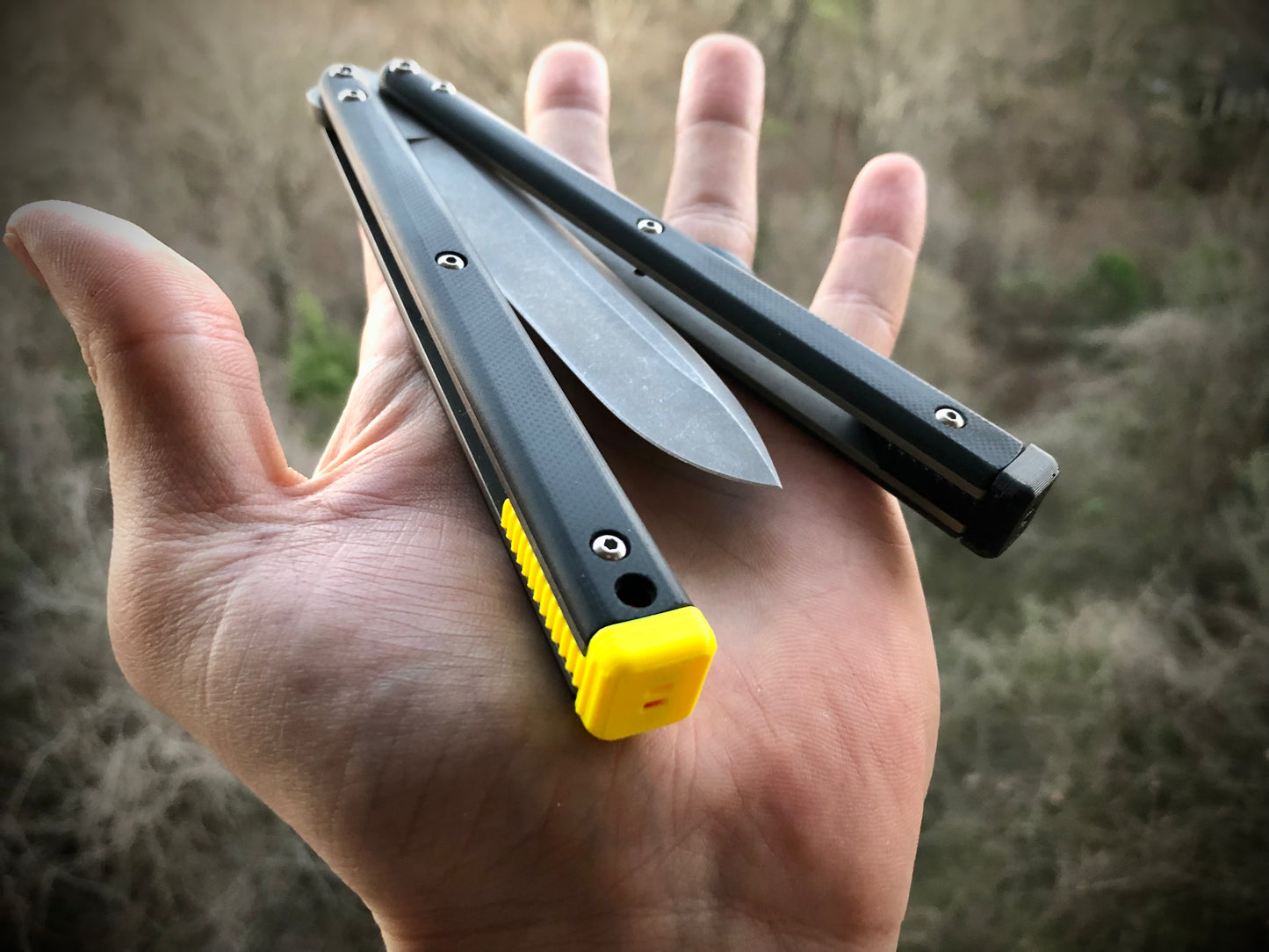 Adjust the balance and protect your Atropos balisong handles from concrete drops with these Zippy spacers for the Atropos Bro and Atropos Spy balisong. Improve your flipping with your Atropos Kirat or Atropos Demon with these extension spacers featuring positive jimping.