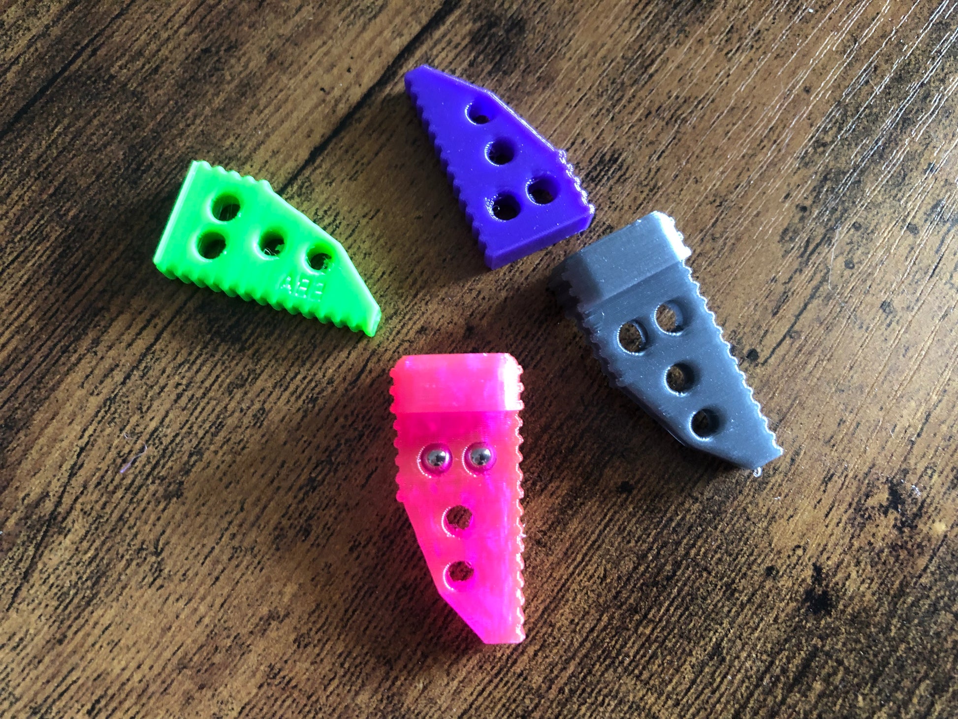 Improve the balance of your Blade Runner Systems Replicant, BRS Alpha Beast, and BRS Barebones with Zippy Spacers. Adjustable balance, positive jimping, and handle extensions to protect your favorite balisongs from concrete drops.