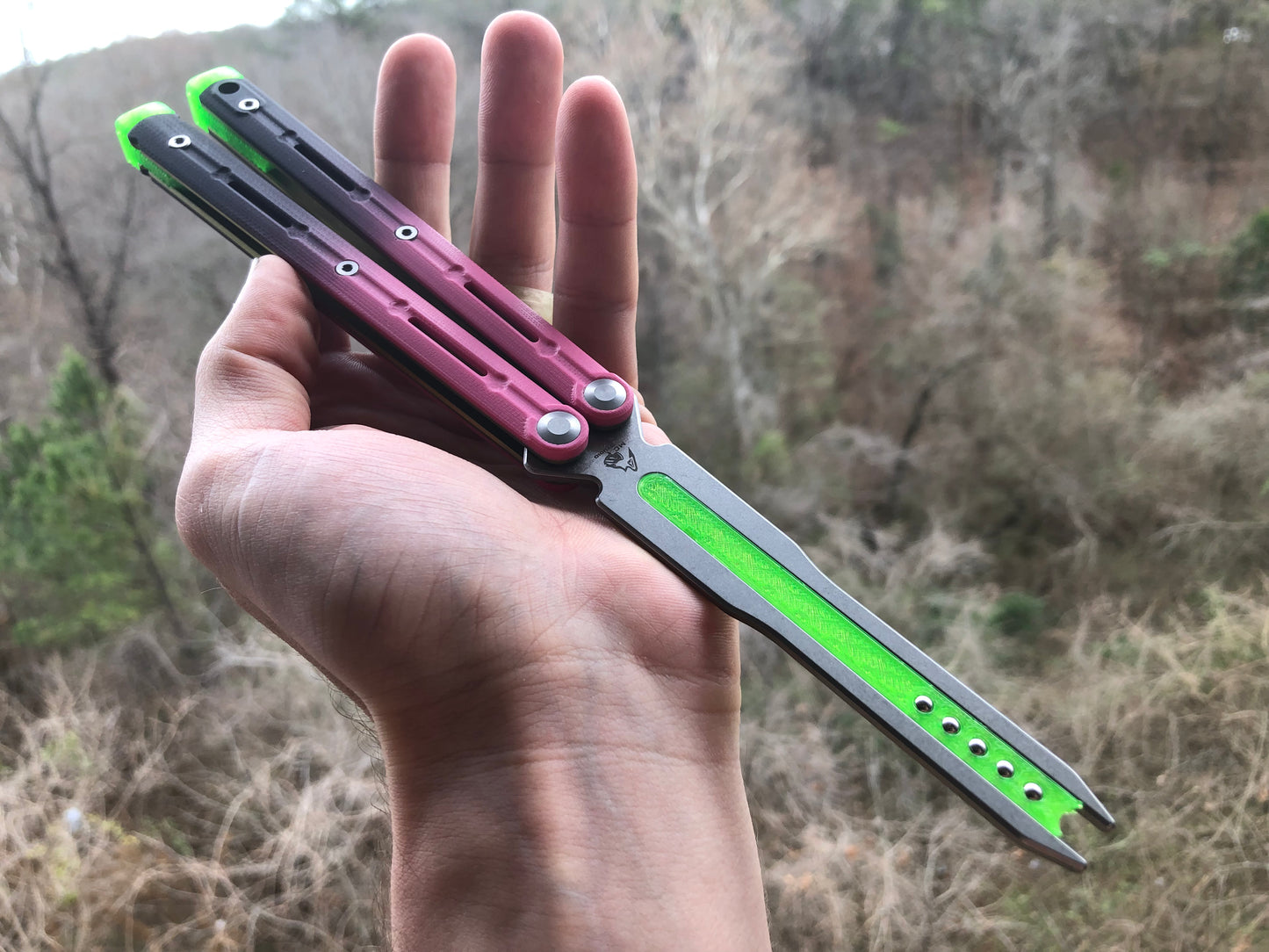 Improve the balance of your Maxace Serpent Striker v3 and Maxace Phantom balisong trainer with tungsten-weighted trainer blade inserts and extension spacers with jimping.