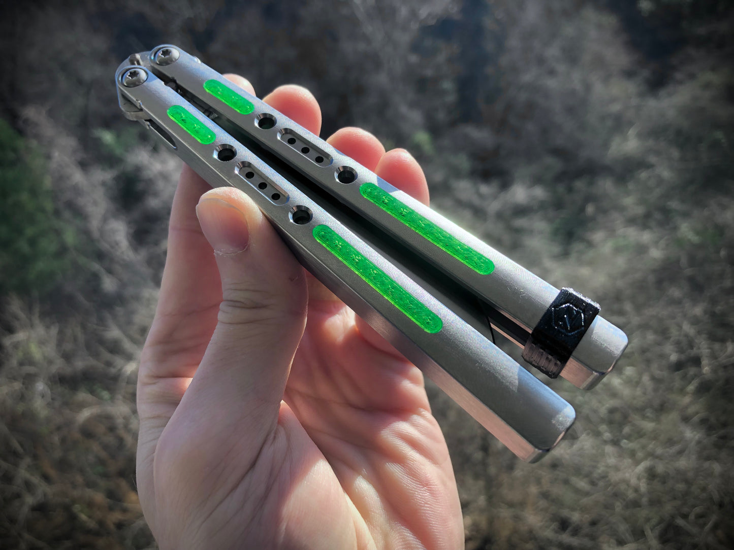 Polyurethane handle inlays for the Jimpy Designs Sentinel & Zentinel balisongs. These inlays modify grip, deepen sound, and add a pop of color.
