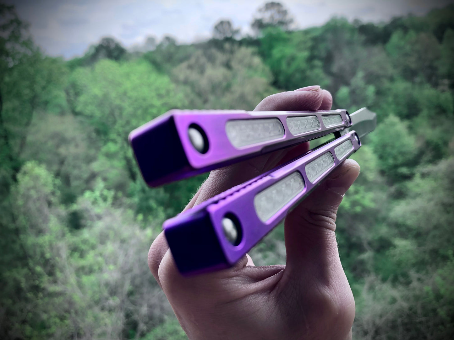 Zippy mods for the MachineWise Opus, Serif, Prysma, and SlifT v2 balisongs to change the balance, add grip, and eliminate the ring.