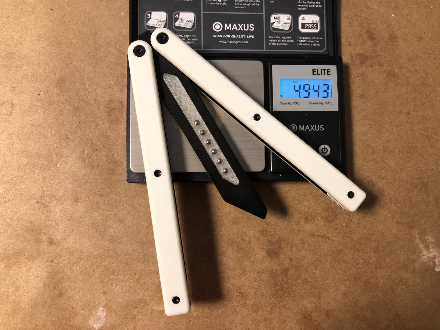 Reduce the handle bias and adjust the balance of your Glidr Arctic, Antarctic, and Bermuda balisong trainers with tungsten-weighted Zippy blade inserts and spacers featuring adjustable balance and positive jimping.