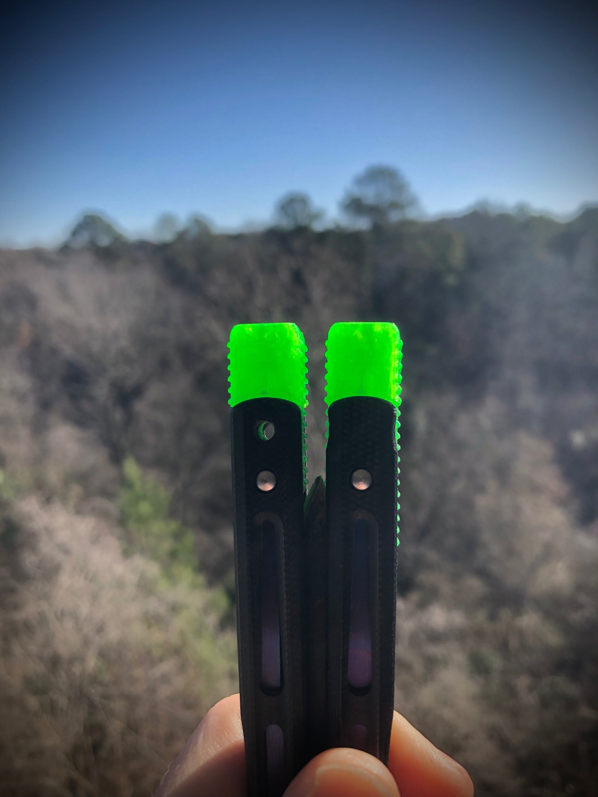 Cousin to Jimpy's discontinued Space Invaders, these Zippy Benchmade 51 spacers are made from a shatter-proof polyurethane with jimping. They extend and protect the handles of the BM 51, and enable adjustable balance with removable tungsten weights.