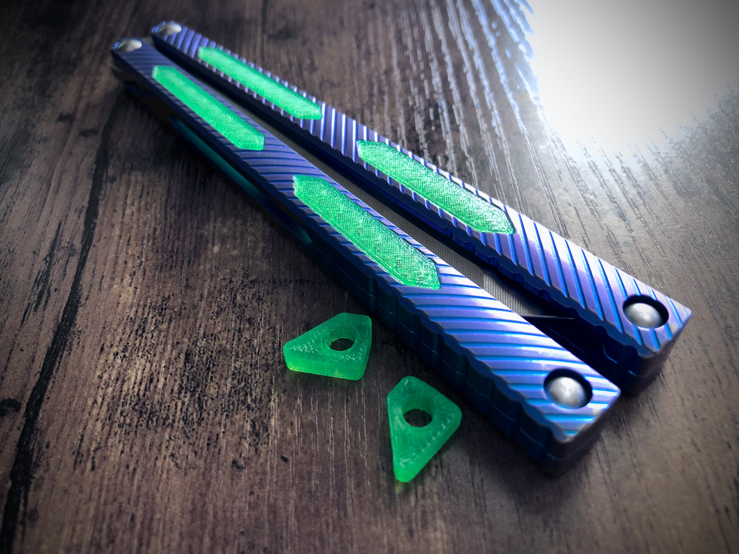 Zippy mods for the MachineWise Opus, Serif, Prysma, and SlifT v2 balisongs to change the balance, add grip, and eliminate the ring.