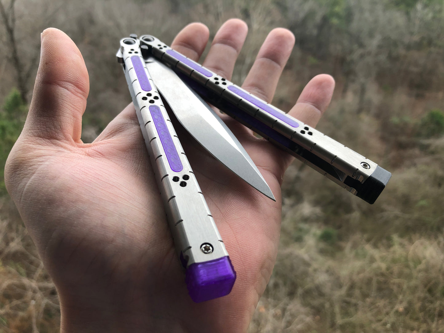 Reduce the handle bias of your HOM i-Basilisk, HOM Basilisk-R (for Titanium and G10/CF variants), and HOM Prodigy balisongs with Zippy extension spacers and handle inlays.