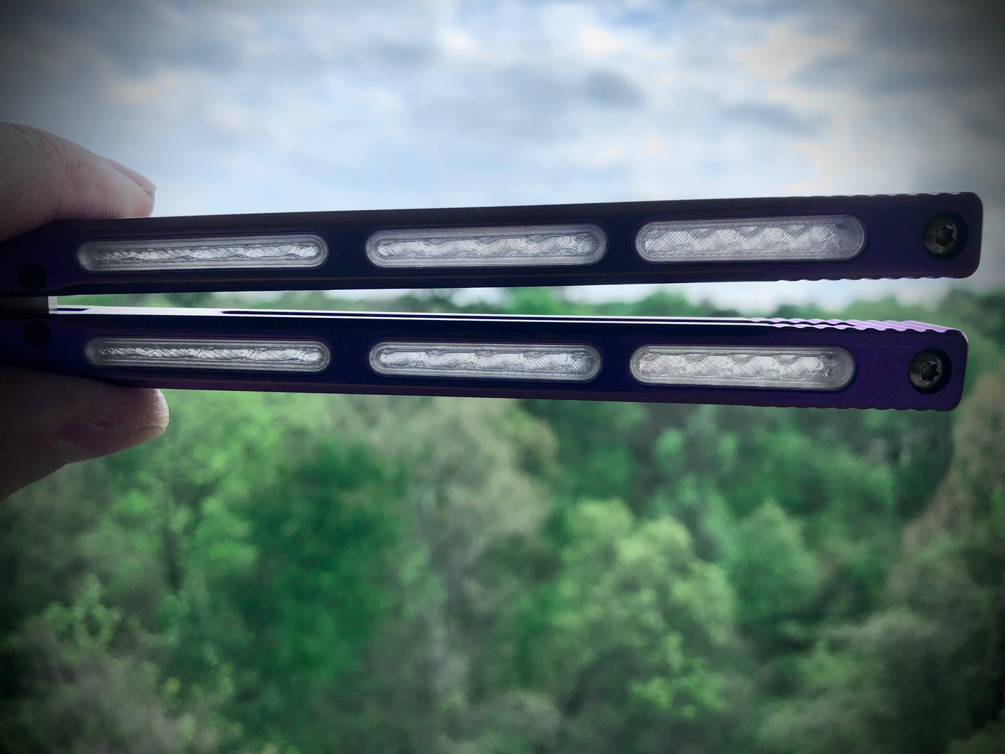 Zippy mods for the MachineWise Opus, Serif, Prysma, and SlifT v2 balisongs to change the balance, add grip, and eliminate the ring.