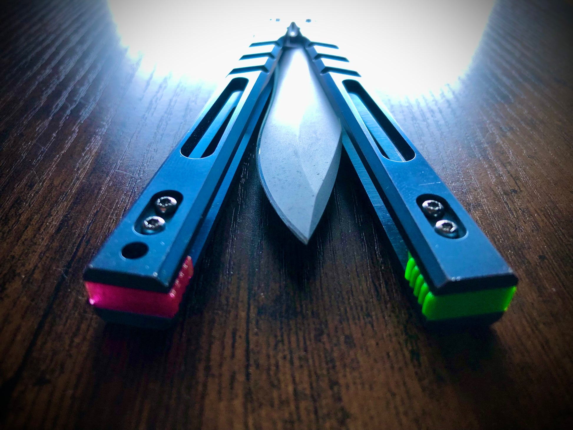Improve the balance of your Blade Runner Systems Replicant, BRS Alpha Beast, and BRS Barebones with Zippy Spacers. Adjustable balance, positive jimping, and handle extensions to protect your favorite balisongs from concrete drops.
