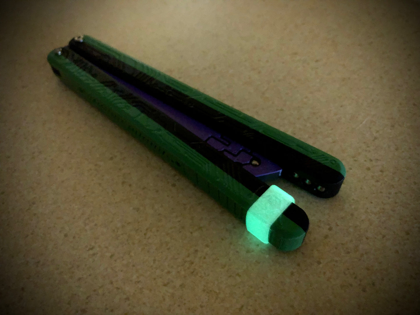 Protect your favorite balisong handles from concrete drops with the original Zippy handle caps. Weight caps to adjust the balance, slim caps for low-profile handle protection and grip for ladders, and LED caps for a light-up balisong experience. Mark your bite handle with the best bite markers on the market.