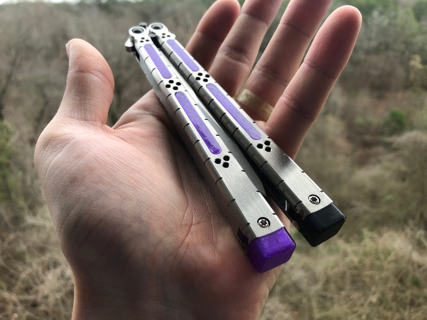 Reduce the handle bias of your HOM i-Basilisk, HOM Basilisk-R (for Titanium and G10/CF variants), and HOM Prodigy balisongs with Zippy extension spacers and handle inlays.
