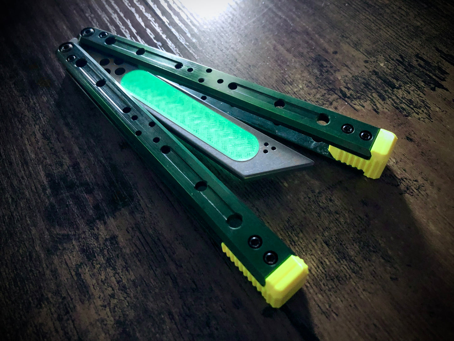 Cracked a Biteblades Titan Spacer and need a replacement? No problem: these extra-durable Zippy spacers for the Biteblates Titan balisong trainer improve the balance and offer a more traditional length.
