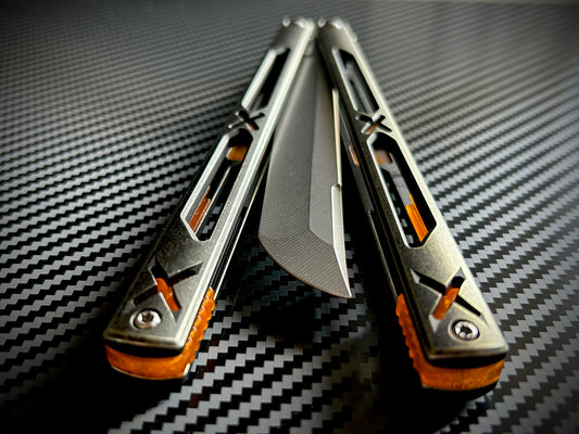 Designed and manufactured by Zippy, these are the OEM spacers and inlays included with each Bxndxge Stitch v2 balisong. This listing allows you to customize your Bxndxge Stitch v2 and Stitch-R with different colors. These mods are made in-house from a rubbery, shatter-proof polyurethane.